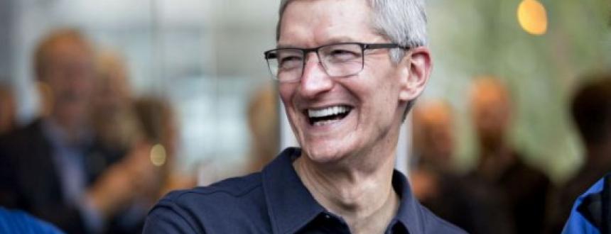 Tim Cook, el ejecutivo silencioso que se convirtió en heredero de Steve Jobs