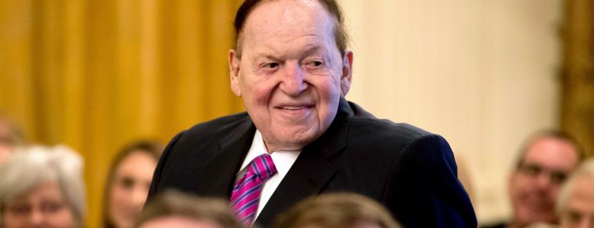 De vender diarios y golosinas a reinar en Las Vegas: La historia de Sheldon Adelson 